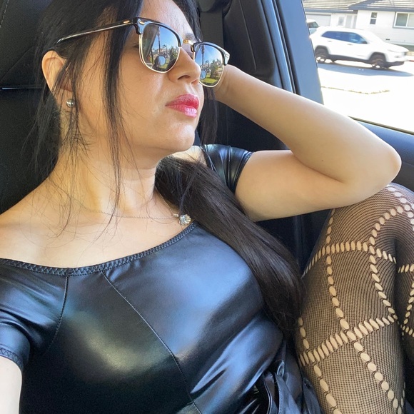 Meet Posh Ambassador Blue Lilly Pad (Patricia) - Picture 2 of 8